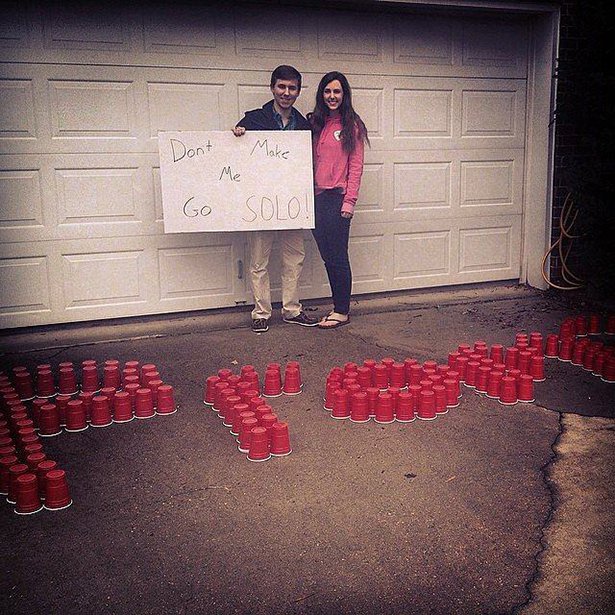 People Who Went All Out When Asking Their Dates To Prom (24 pics)