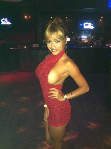 Sexy Women In Tight Dresses Are Simply Too Tempting To Resist (61 pics)