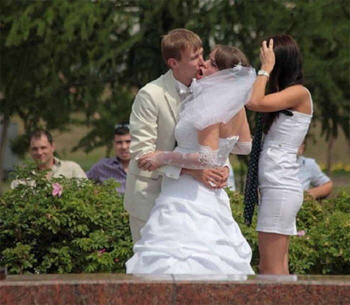 People Who Found New Ways To Fail At Kissing (40 pics)