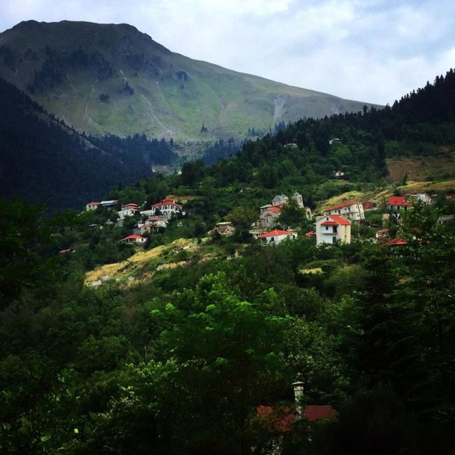 There's A Sinking Ghost Town In Greece (9 pics)