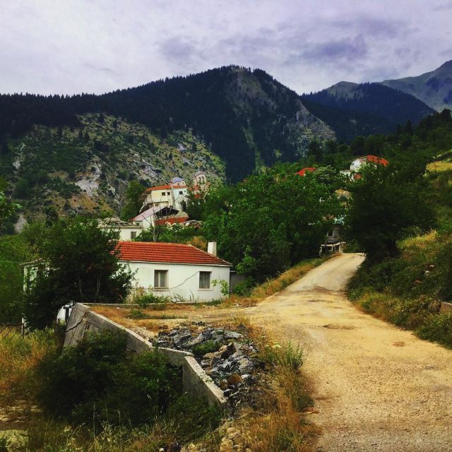 There's A Sinking Ghost Town In Greece (9 pics)