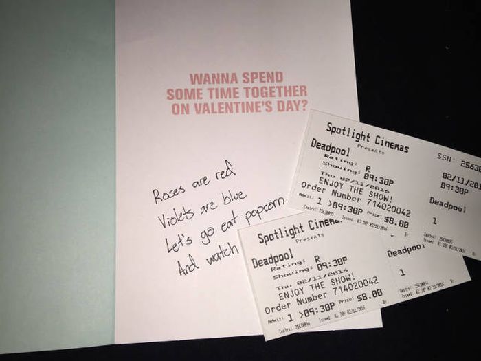 Girlfriend Sets Up Special Surprise Present For Her Boyfriend On Valentine's Day (11 pics)
