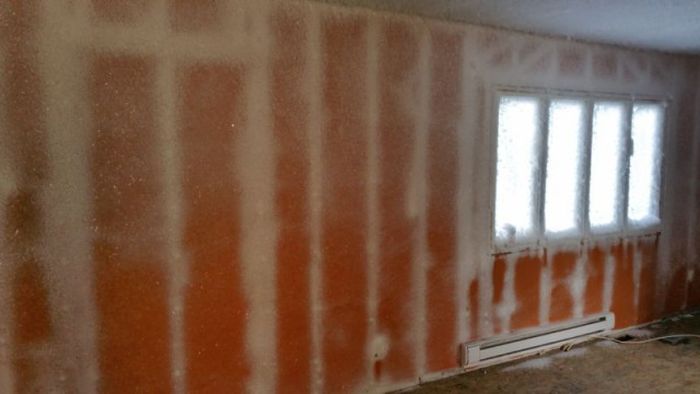 The Brutal Canadian Winter Claimed This Guy's House As Its Own (6 pics)