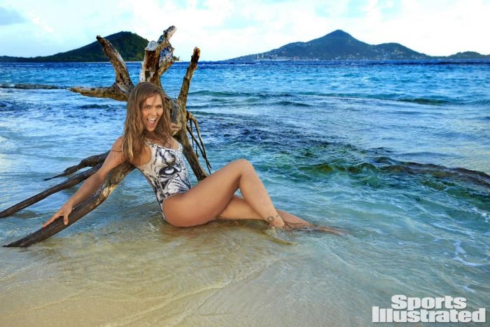 Ronda Rousey's Full Body Paint Photoshoot For Sports Illustrated Revealed (12 pics)