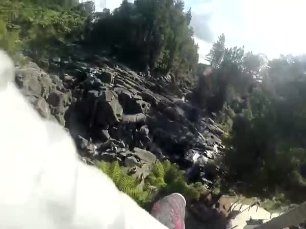 Daredevil Climbs Bridge And Jumps Into Water