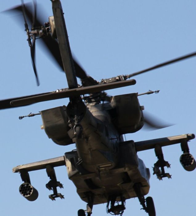 AH-64 Apache (35 pics)