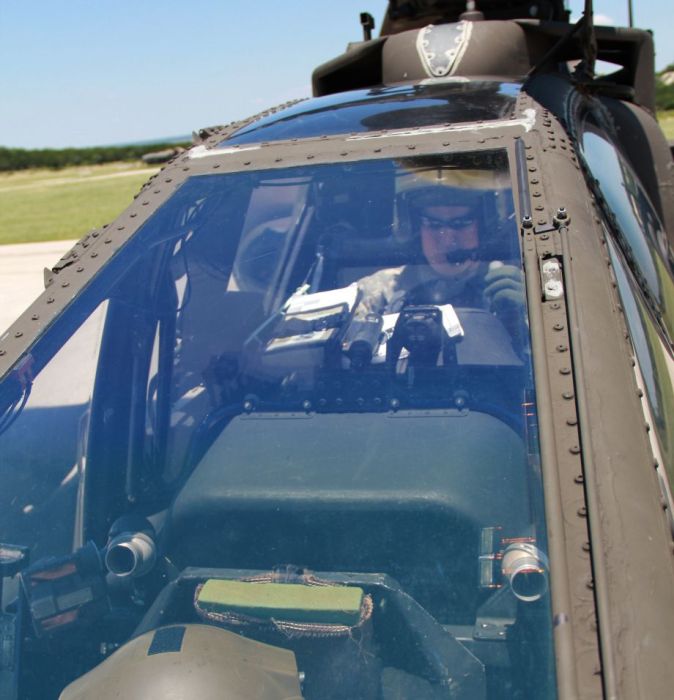 AH-64 Apache (35 pics)