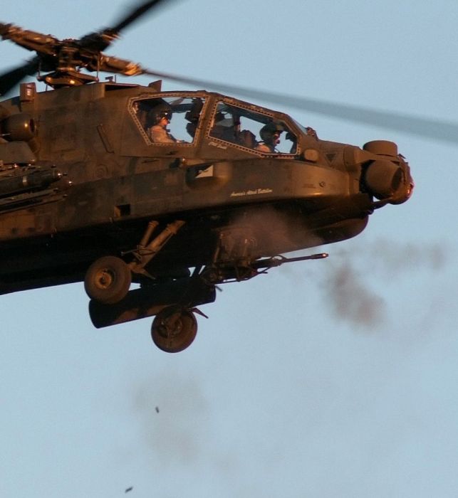 AH-64 Apache (35 pics)