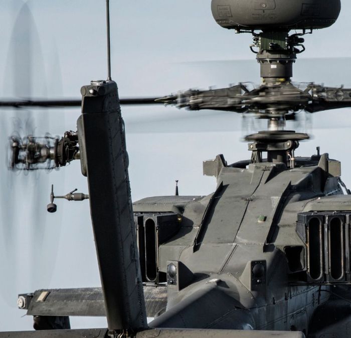 AH-64 Apache (35 pics)