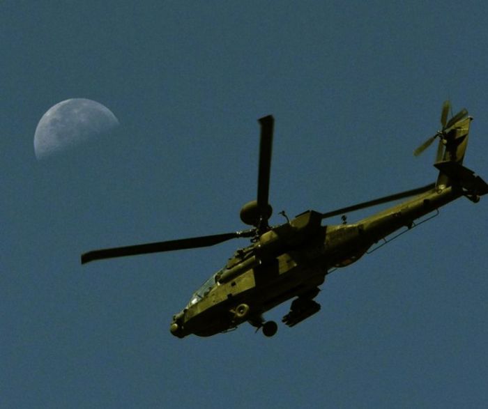 AH-64 Apache (35 pics)