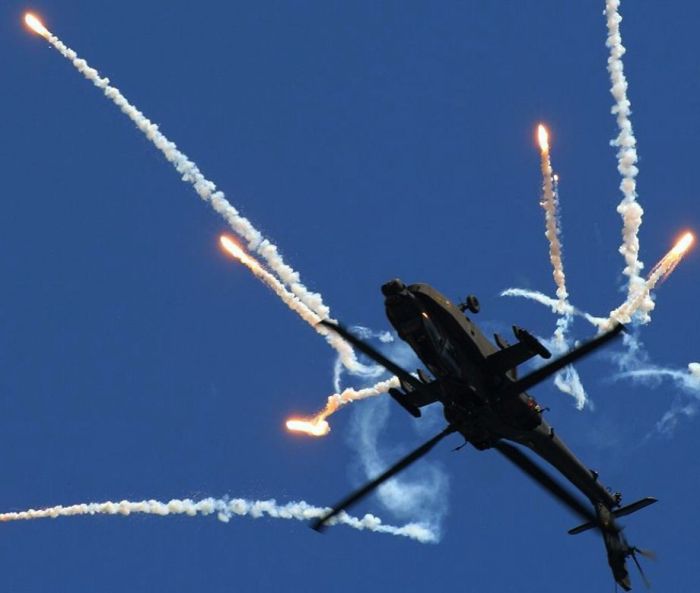 AH-64 Apache (35 pics)