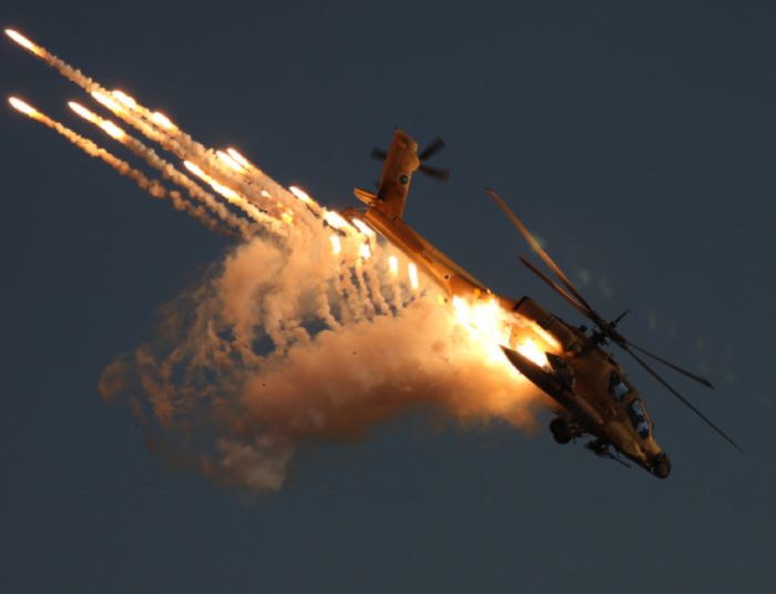 AH-64 Apache (35 pics)