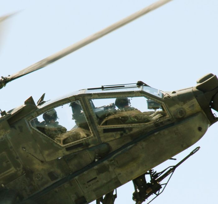 AH-64 Apache (35 pics)