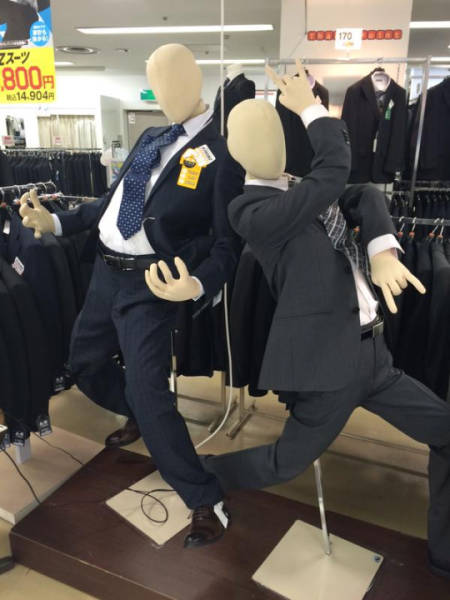 Unusual Occurrences That Could Only Happen In Japan (42 pics)