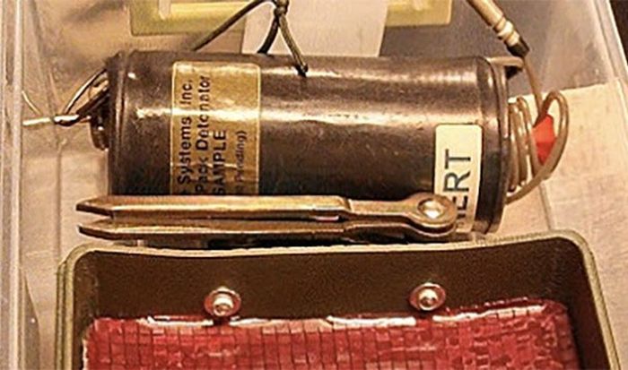 The Craziest Items Ever Confiscated By TSA At The Airport (24 pics)
