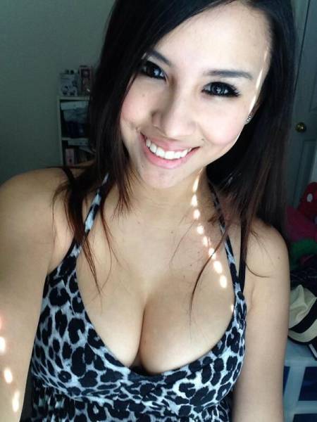 Beautiful Busty Babes Are The Sweetest Kind Of Eye Candy (54 pics)