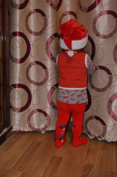 Kids That Totally Failed While Trying To Play Hide And Seek (60 pics)