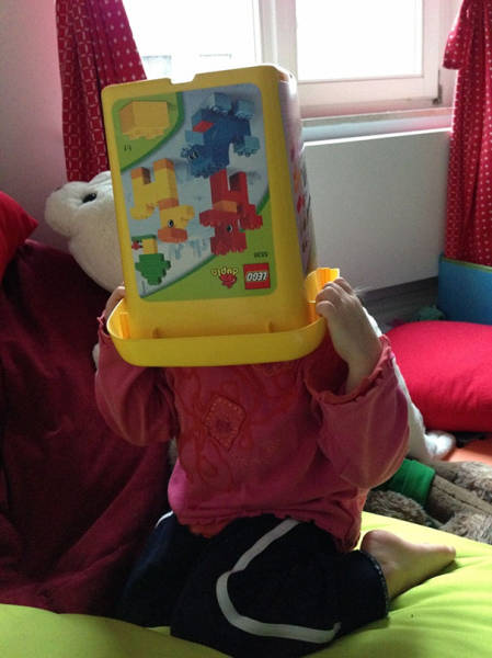 Kids That Totally Failed While Trying To Play Hide And Seek (60 pics)