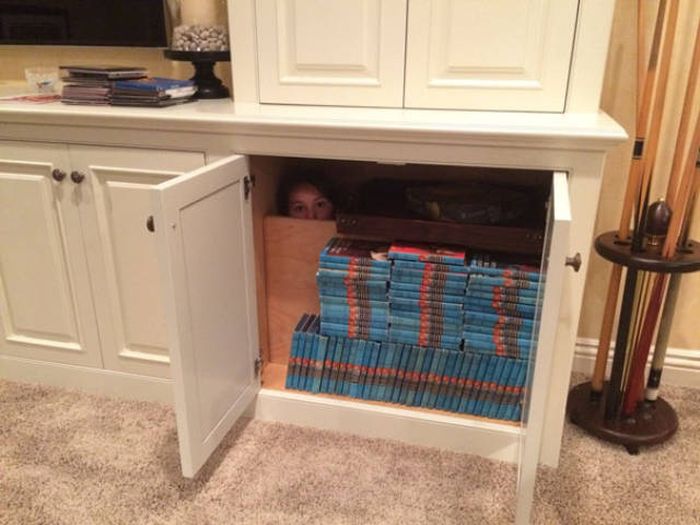 Kids That Totally Failed While Trying To Play Hide And Seek (60 pics)
