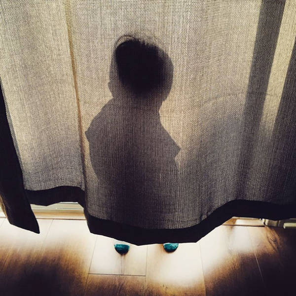 Kids That Totally Failed While Trying To Play Hide And Seek (60 pics)