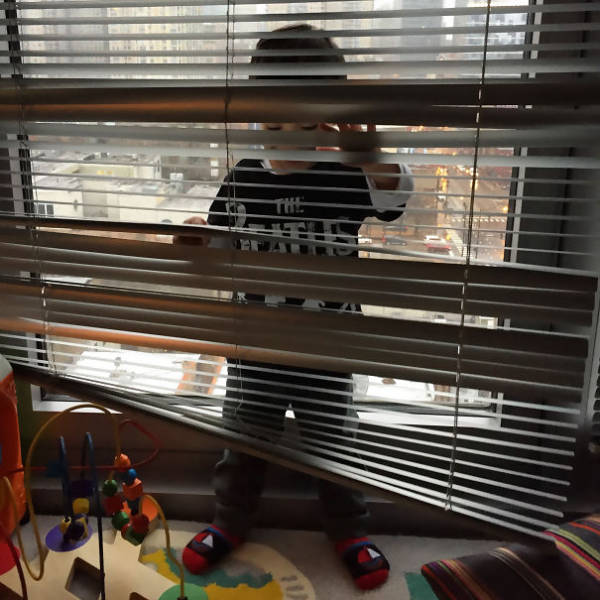Kids That Totally Failed While Trying To Play Hide And Seek (60 pics)