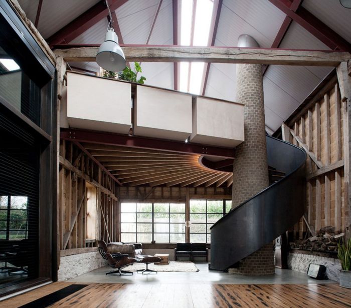 An Abandoned Barn House Was Transformed Into Something Beautiful (12 pics)