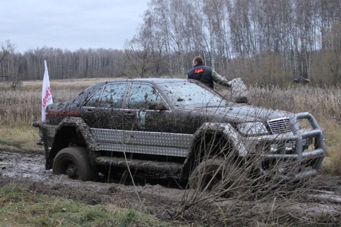 How To Turn A Mercedes Into An Off Road Vehicle (30 pics)