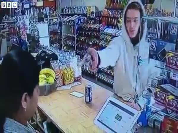Woman Vs Robber
