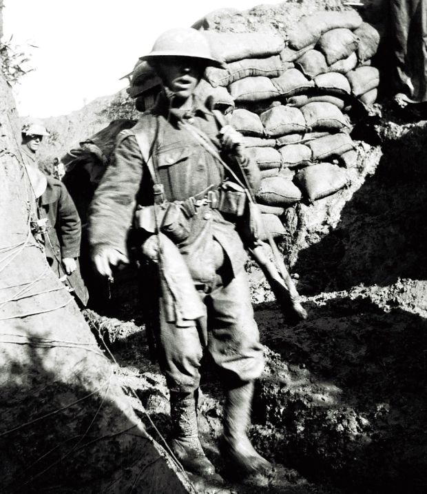 Rare Photos Show Soldiers In The Trenches During The Battle Of Somme (17 pics)