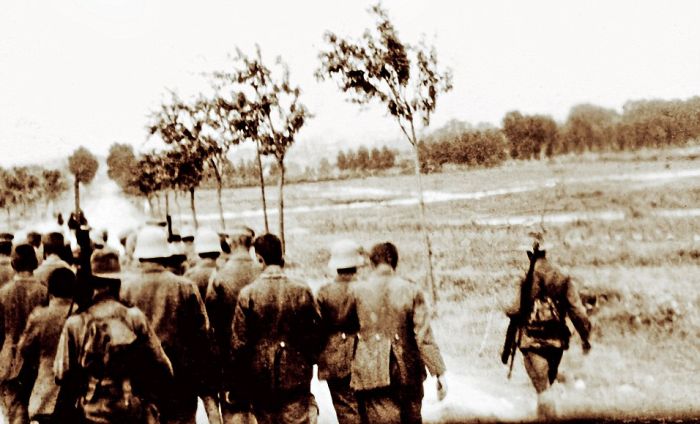 Rare Photos Show Soldiers In The Trenches During The Battle Of Somme (17 pics)