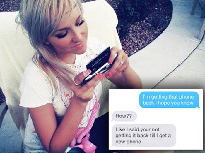 Girl Gets Put In Her Place After Trying To Steal Her Ex Boyfriend's Phone (11 pics)