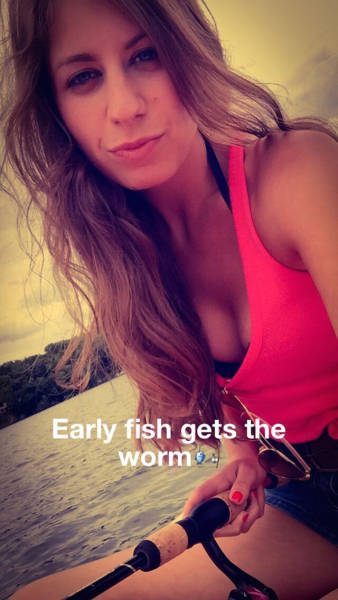 Sexy Ladies That Make Fishing Look Like A Lot Of Fun (50 pics)