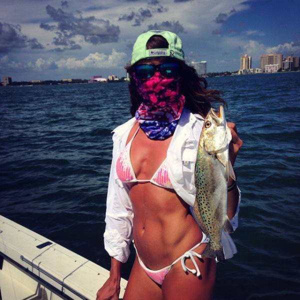 Sexy Ladies That Make Fishing Look Like A Lot Of Fun (50 pics)