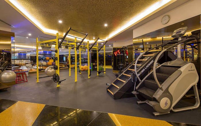 You Won't Believe How Much A Membership To This Gym Costs (30 pics)