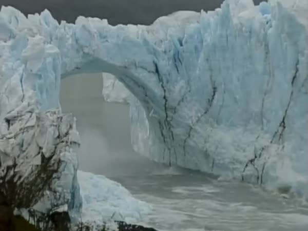 Ice Arch Collapse Caught On Film In Patagonia