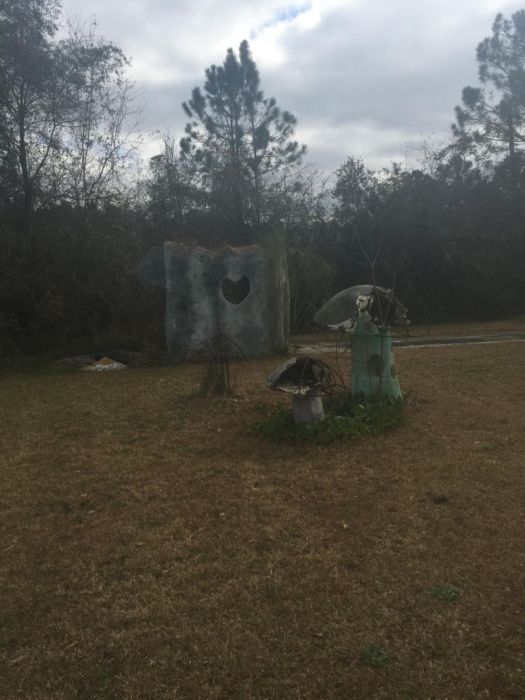 Mini Golf Courses Look A Lot Creepier When They're Abandoned (19 pics)