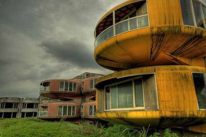The Creepiest Places You Can Visit On Planet Earth (17 pics)