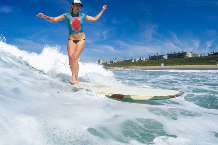 These Sexy Surfer Girls Aren't Wearing Wetsuits, They're Wearing Body Paint (25 pics)