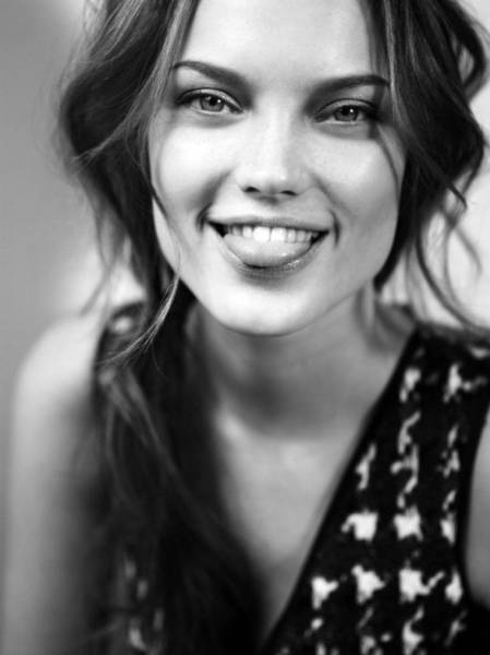 There's No Denying That Beautiful Girls Make The World A Better Place (59 pics)
