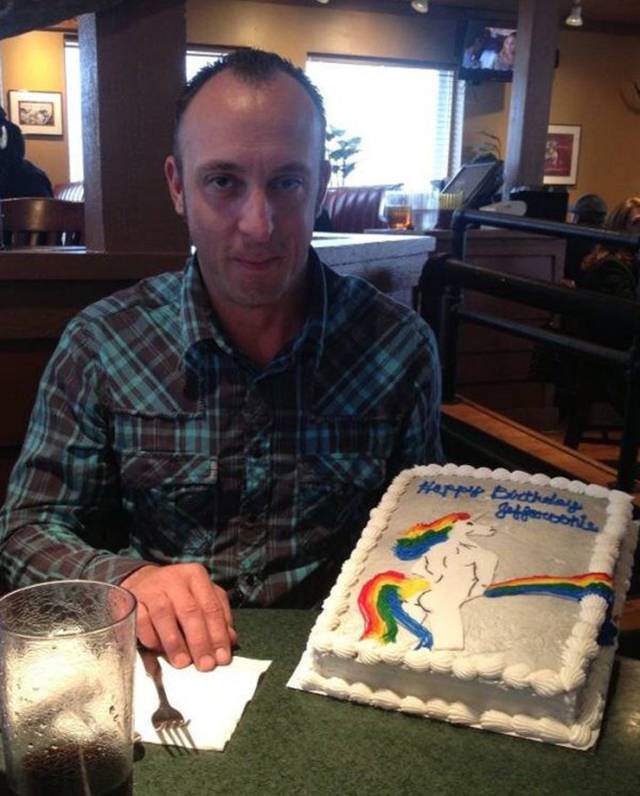 A Cake Is Always A Great Way To Get Your Message Across (35 pics)