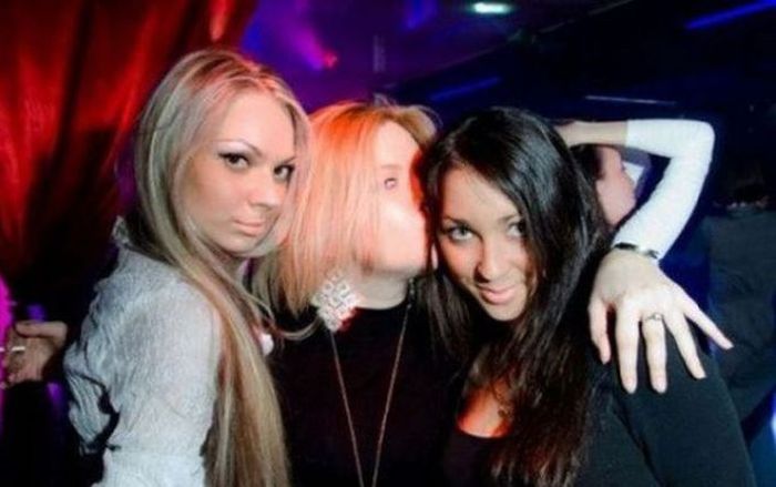 You're Going To Have To Look At These Weird And Wacky Pics At Least Twice (36 pics)