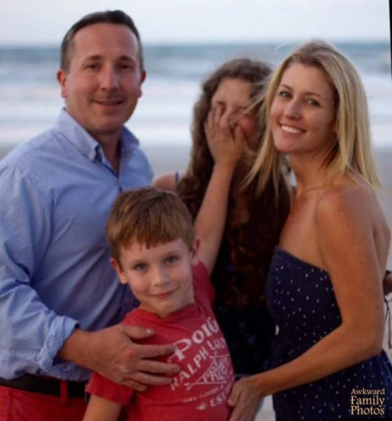 Kids Who Completely Ruined A Nice Family Portrait (33 pics)