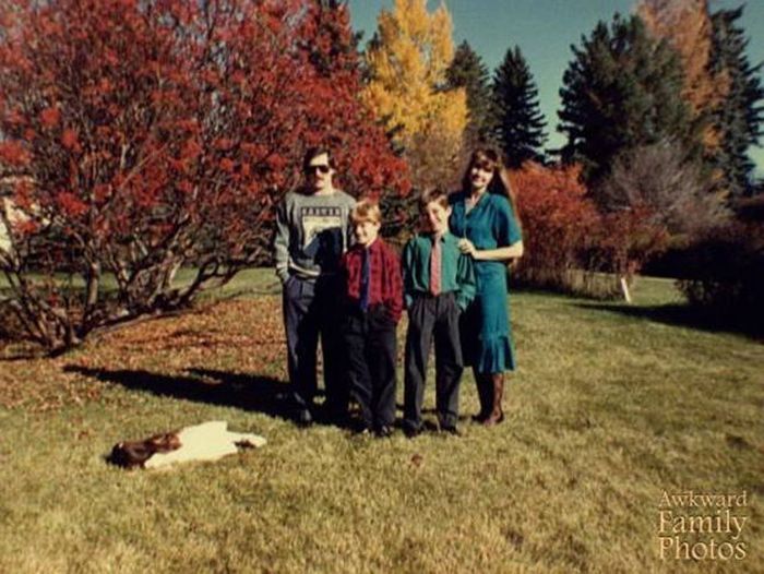 Kids Who Completely Ruined A Nice Family Portrait (33 pics)