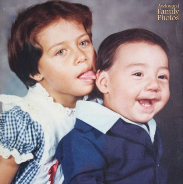 Kids Who Completely Ruined A Nice Family Portrait (33 pics)