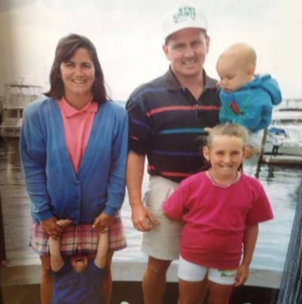 Kids Who Completely Ruined A Nice Family Portrait (33 pics)