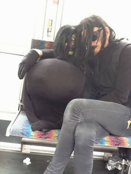 Commuting Opens You Up To A Whole New World Of Weirdness (40 pics)