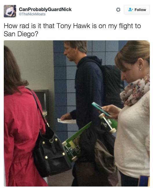 Random Celebrities Who Got Spotted On Airplanes (21 pics)