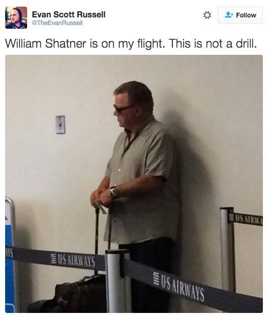 Random Celebrities Who Got Spotted On Airplanes (21 pics)