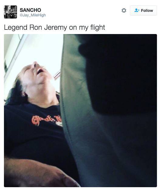 Random Celebrities Who Got Spotted On Airplanes (21 pics)