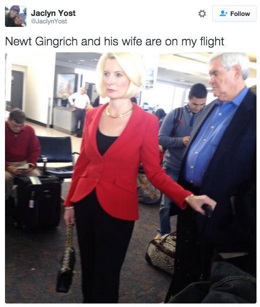 Random Celebrities Who Got Spotted On Airplanes (21 pics)
